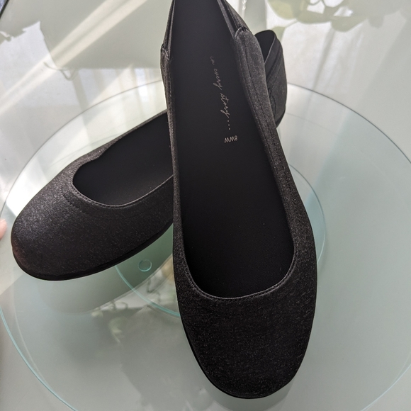 Ballet flats, NWT, charcoal black, 8ww, in every story. - Picture 9 of 15